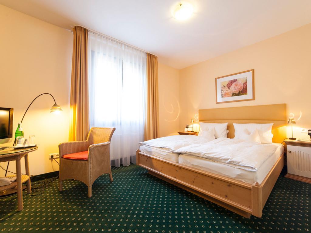Landhotel Der Schwallenhof バート・ドリーブルク 部屋 写真